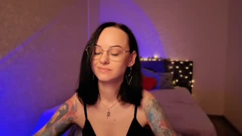 Snapshot of miraskyy chatting on 06-09-26, 03:01 MiraSkyy online show from 06-09-26, 03:01