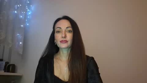 Snapshot of mirelisse chatting on 05-10-26, 08:03 Christina online show from 05-10-26, 08:03