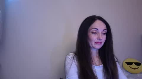 Snapshot of mirelisse chatting on 05-30-26, 09:34 Christina online show from 05-30-26, 09:34