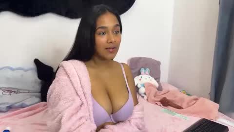 Snapshot of mirella_beck chatting on 10-09-25, 01:36 Mirella online show from 10-09-25, 01:36