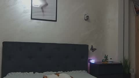 miriam04 online show from 04-15-26, 09:15