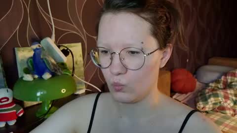 Snapshot of miriamor chatting on 07-26-26, 08:32 Mira online show from 07-26-26, 08:32