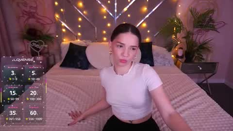 Mira online show from 03-25-26, 01:39