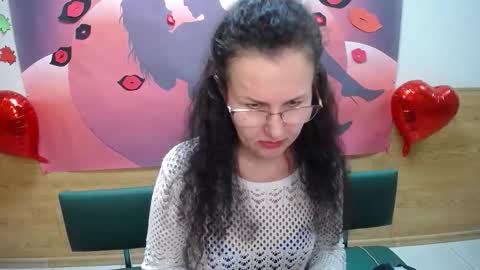 Snapshot of miroslava_happi chatting on 10-20-25, 06:36 Miroslava Happi online show from 10-20-25, 06:36