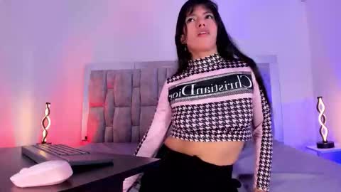 Snapshot of misaki_kai chatting on 10-10-25, 05:39 Misaki Kai online show from 10-10-25, 05:39