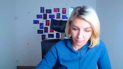 Mishelle online show from 12-19-25, 02:02