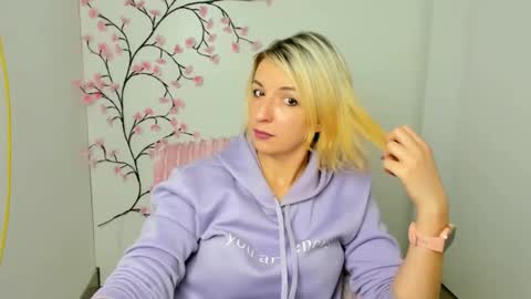 Mishelle online show from 12-20-25, 12:12