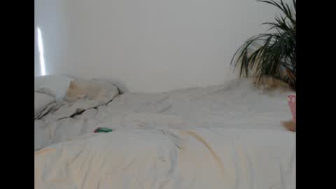 Elora online show from 02-27-25, 07:23