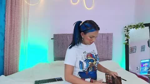 Snapshot of misofialeal chatting on 04-11-26, 06:45 misofialeal online show from 04-11-26, 06:45