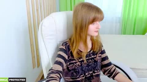Snapshot of miss___alisa chatting on 05-17-26, 02:46 Alisa NONNUDE online show from 05-17-26, 02:46