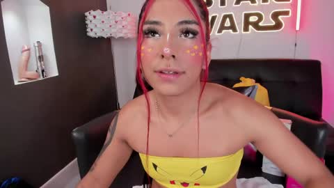 Snapshot of miss___allison chatting on 05-15-26, 11:06 Allison online show from 05-15-26, 11:06