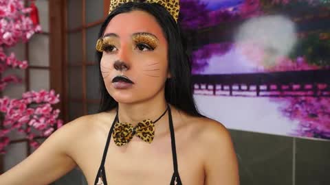 Anastisia online show from 10-31-25, 11:00