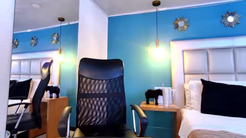 miss__ary_ online show from 09-24-25, 12:19