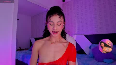 Snapshot of miss__charlotte_ chatting on 11-26-25, 12:44 Charlotte online show from 11-26-25, 12:44