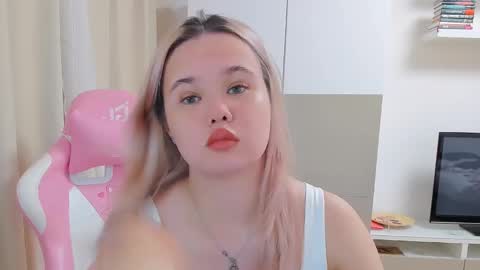 Snapshot of miss__selena chatting on 02-21-25, 06:48 miss__selena online show from 02-21-25, 06:48