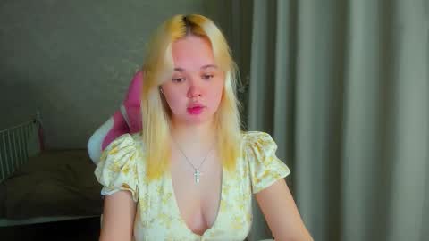 Snapshot of miss__selena chatting on 02-28-26, 07:15 miss__selena online show from 02-28-26, 07:15