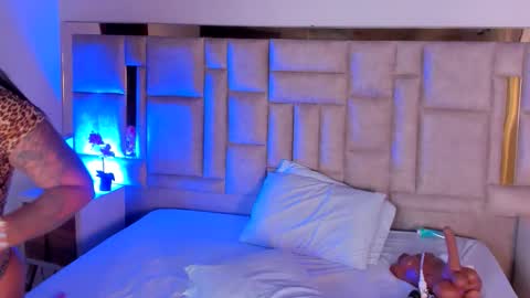 Miss Abigail  online show from 11-26-25, 03:57