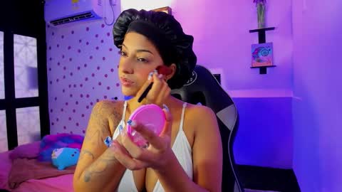 Akemi 3 online show from 09-17-25, 01:24