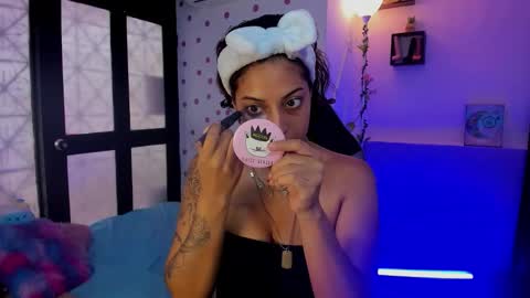 Akemi 3 online show from 11-17-25, 01:06