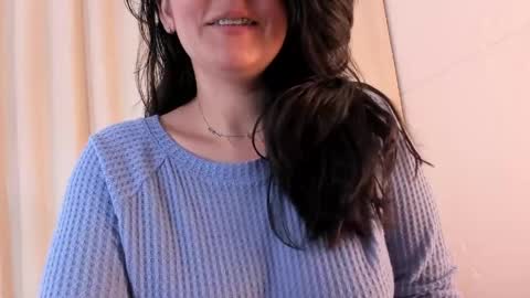 Snapshot of miss_alhy chatting on 06-04-26, 04:02 online show from 06-04-26, 04:02