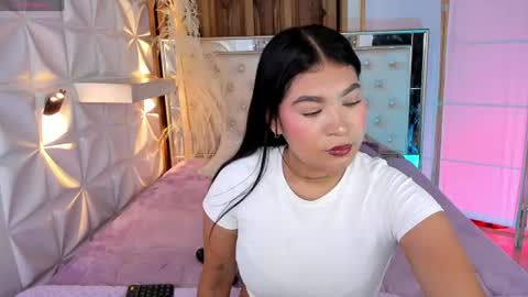 Snapshot of miss_alice_jones chatting on 08-09-26, 08:03 ALICE online show from 08-09-26, 08:03