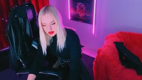 miss_alice_silver online show from 04-19-26, 07:05