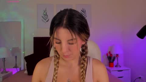 Snapshot of miss_amanda_ chatting on 02-11-26, 01:38 Amanda Reyes online show from 02-11-26, 01:38