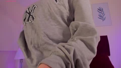 Amanda Reyes online show from 04-09-26, 12:43