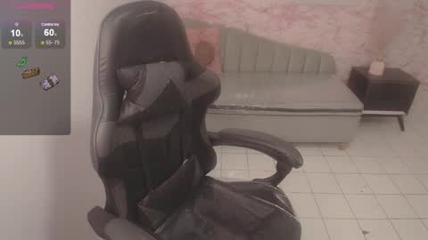 Snapshot of miss_andrea_t chatting on 01-14-25, 10:59 andrea online show from 01-14-25, 10:59