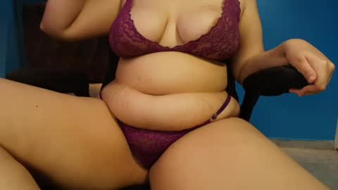 Snapshot of miss_anny18 chatting on 05-07-26, 06:41 Anny online show from 05-07-26, 06:41