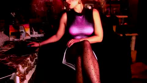 Snapshot of miss_asmodeus chatting on 04-19-26, 07:49 missAsmodeus online show from 04-19-26, 07:49