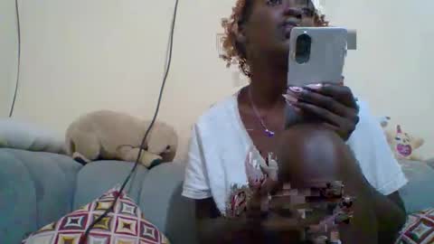 miss_atitude online show from 10-14-25, 04:30