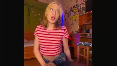 Snapshot of miss_barbie1 chatting on 02-05-26, 04:11 Anya online show from 02-05-26, 04:11