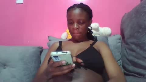 Snapshot of miss_belllo chatting on 09-29-25, 11:48 miss_belllo online show from 09-29-25, 11:48