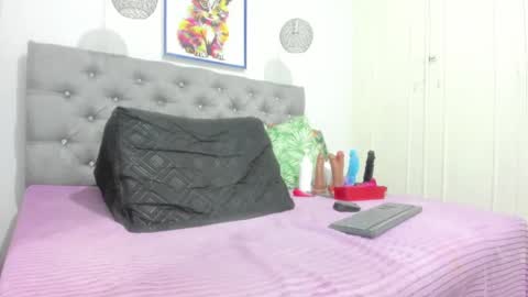 miss_big_ass21 online show from 02-26-25, 11:48