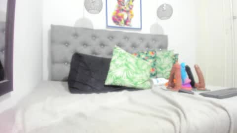 miss_big_ass21 online show from 03-10-25, 01:01