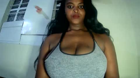 Snapshot of miss_blorps chatting on 04-12-26, 04:23 spicey online show from 04-12-26, 04:23