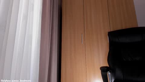 Ivy online show from 01-12-26, 01:16