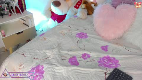 Snapshot of miss_brunette_ chatting on 12-21-24, 06:55 lucy 3 online show from 12-21-24, 06:55