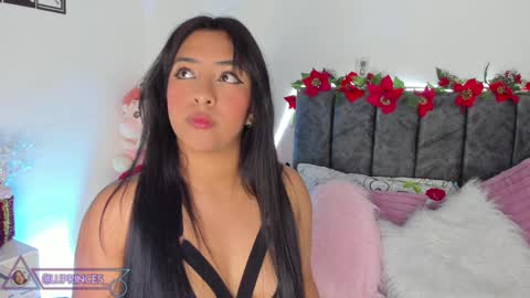 Snapshot of miss_brunette_ chatting on 12-27-24, 11:42 lucy 3 online show from 12-27-24, 11:42