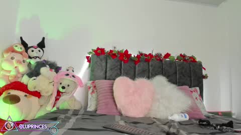 Snapshot of miss_brunette_ chatting on 12-31-24, 05:22 lucy 3 online show from 12-31-24, 05:22