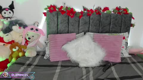 Snapshot of miss_brunette_ chatting on 12-31-24, 09:06 lucy 3 online show from 12-31-24, 09:06