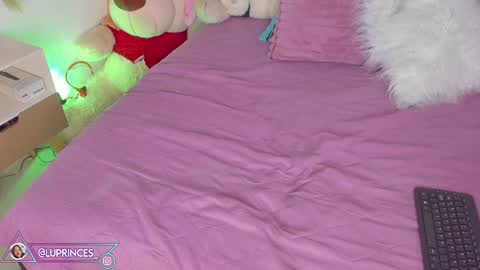 Snapshot of miss_brunette_ chatting on 01-24-25, 05:31 lucy 3 online show from 01-24-25, 05:31