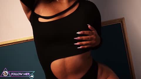 Snapshot of miss_brunette_ chatting on 02-04-25, 07:07 lucy 3 online show from 02-04-25, 07:07