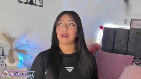 Snapshot of miss_brunette_ chatting on 03-04-25, 02:17 lucy 3 online show from 03-04-25, 02:17
