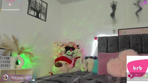 Snapshot of miss_brunette_ chatting on 03-05-25, 10:21 lucy 3 online show from 03-05-25, 10:21