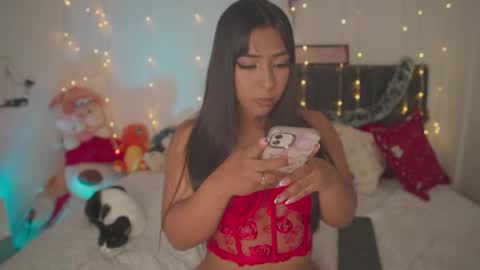 Snapshot of miss_brunette_ chatting on 12-16-25, 02:05 lucy 3 online show from 12-16-25, 02:05