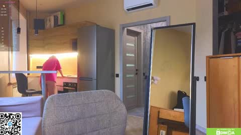 Snapshot of miss_bubbles chatting on 04-01-26, 01:17 Sandy online show from 04-01-26, 01:17