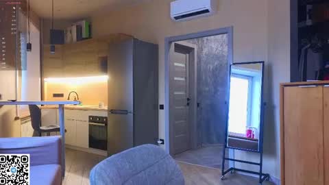 Snapshot of miss_bubbles chatting on 04-16-26, 12:55 Sandy online show from 04-16-26, 12:55