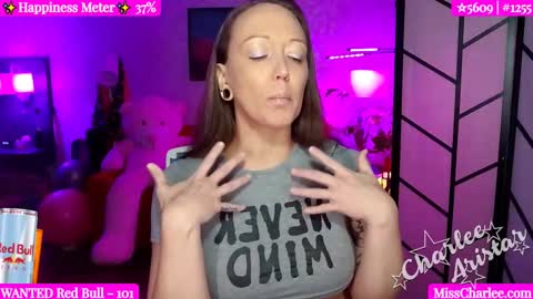 Snapshot of miss_charlee chatting on 09-27-25, 01:43 theMissCharlee online show from 09-27-25, 01:43